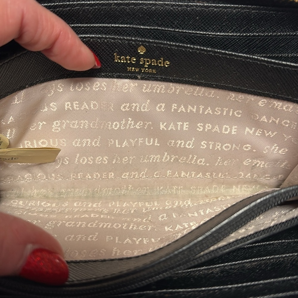 KATE SPADE ♠️ Women’s Wallet, some signs of wear but still life in her. - Picture 7 of 10